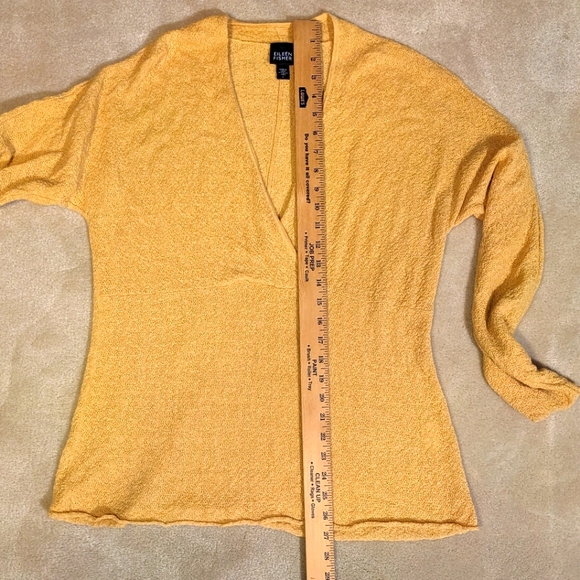 Mustard yellow Eileen Fisher light weight wool knit v-neck top | Size L‎ - Picture 4 of 7